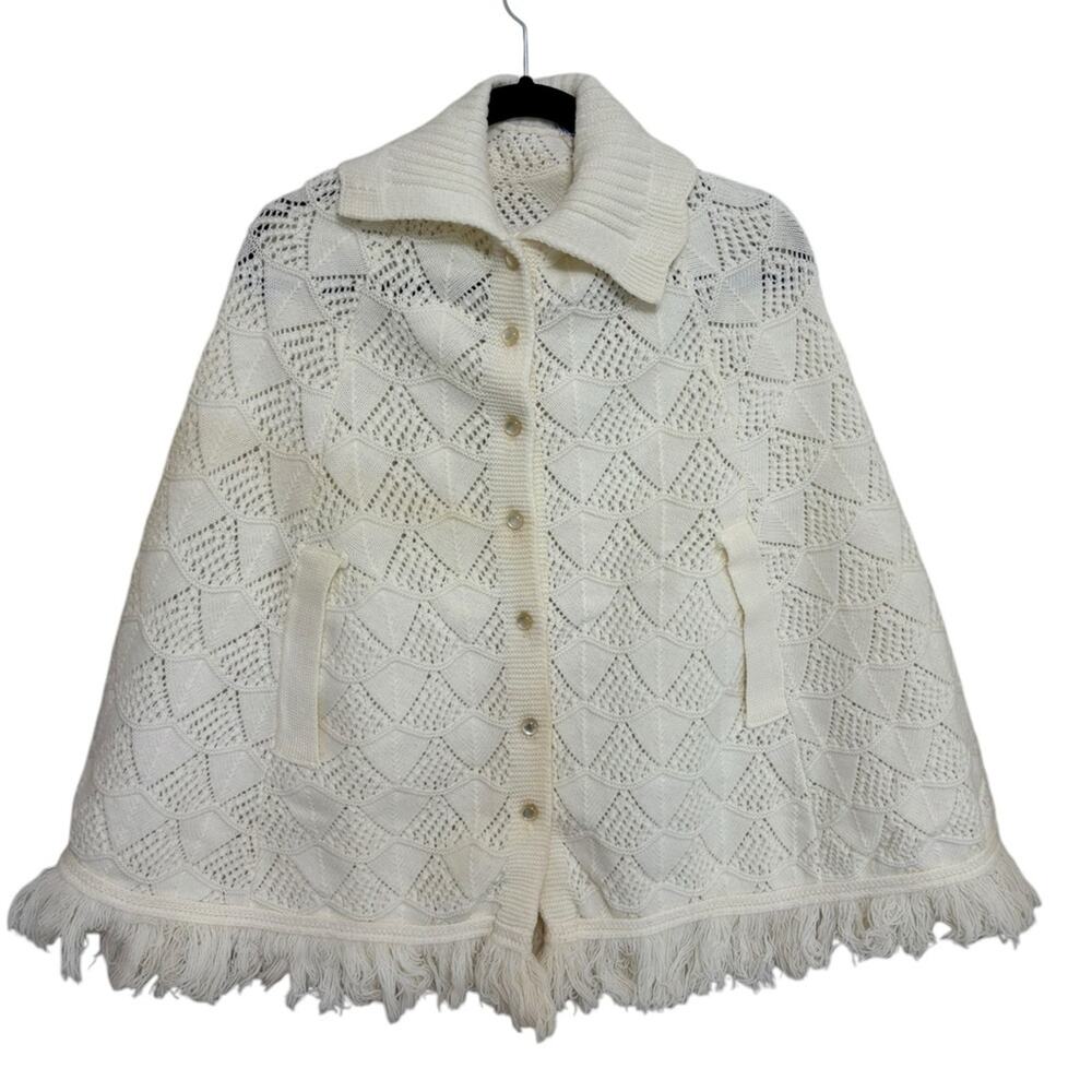 Vintage Wintuck Collared Knit Cape with Fringe in White - OS